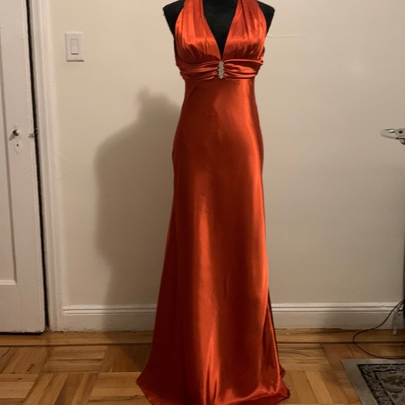 Betsy & Adam Dresses & Skirts - ❤️FINAL PRICE ❤️ Like New Evening Gown